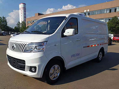 国六长安睿行M30面包冷藏车