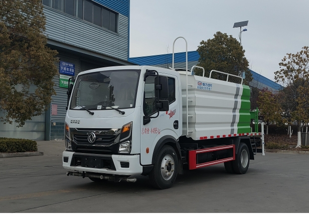 福田领航蓝牌洒水车7方