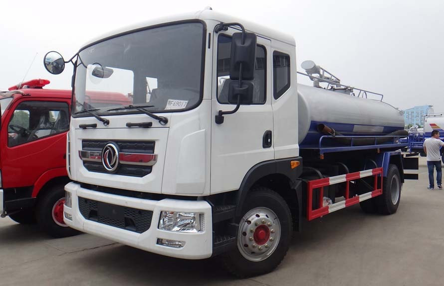 凯马2方小型抽粪车