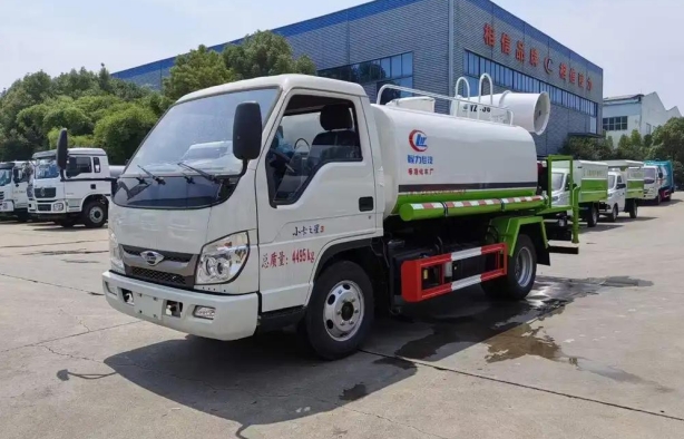 东风D6蓝牌洒水车7方